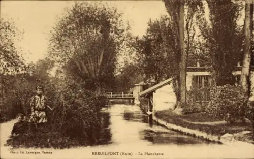 Ak Breuilpont Eure, Fluss, Wohnhäuser, Bäume, Kind, schwarze und weiße Fotografie