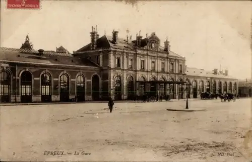 Ak Évreux Eure, Bahnhof,  Architektur, Pferdewagen, Menschen