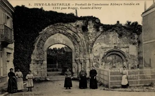 CPA Ivry-la-Bataille Eure, Portail de l'ancienne Abbaye