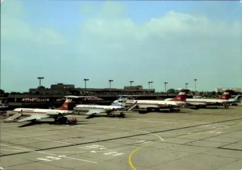 Ak Schönefeld, Flughafen, Interflug, Passagierflugzeuge am Boden, Aeroflot