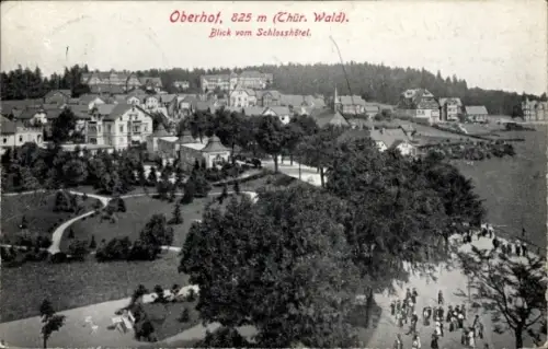 Ak Oberhof im Thüringer Wald, Blick vom Schlosshotel, Stadtansicht, Menschen auf der Straße