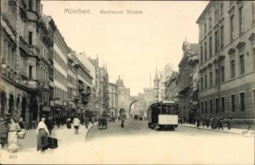 Ak München Maxvorstadt,  Neuhauser Strasse, Straßenbahn,  Architektur
