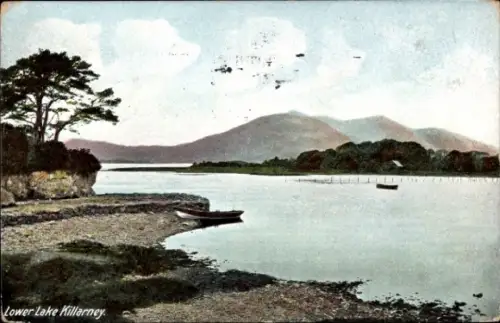 Ak Killarney Irland, Lower Lake  Boot auf dem Wasser, Berge im Hintergrund