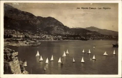 Ak Monte Carlo Monaco,  Segelboote, Küstenlandschaft, Berge im Hintergrund
