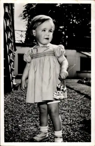 Ak Prinzessin Marijke der Niederlande, Kinderportrait, Blumen, Soestdijk