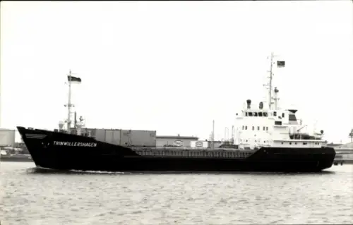Foto Frachtschiff Trinwillershagen