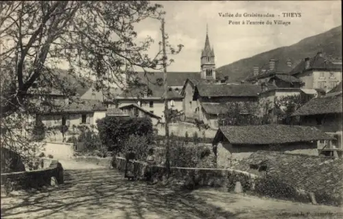 Ak Theys Isère, Dorfansicht, Kirche, Brücke, Alpenpanorama