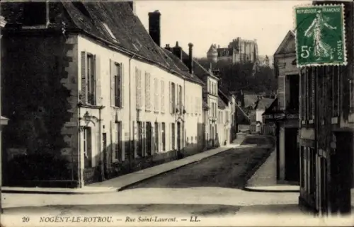 Ak Nogent le Rotrou Eure et Loir, Rue Saint-Laurent