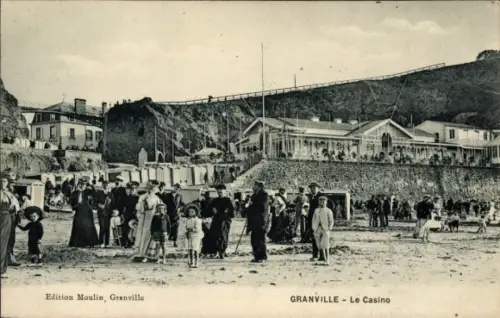 Ak Granville Manche, Casino, Menschen am Strand
