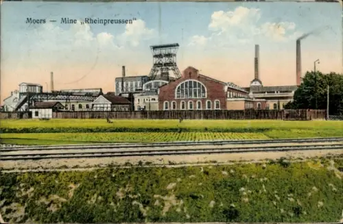 Ak Moers am Niederrhein, Mine Rheinpreußen, Eisenbahnschienen, Schornsteine