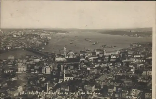 Ak Konstantinopel Istanbul Türkei,  Panoramablick auf den Bosporus, Hafen, Schiffe