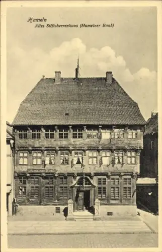 Ak Hameln an der Weser Niedersachsen, Altes Stiftsherrenhaus, Hamelner Bank,  Architektur