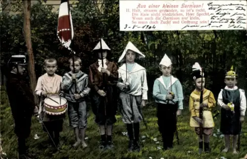 Ak Aus einer kleinen Garnison, Kinder als Soldaten