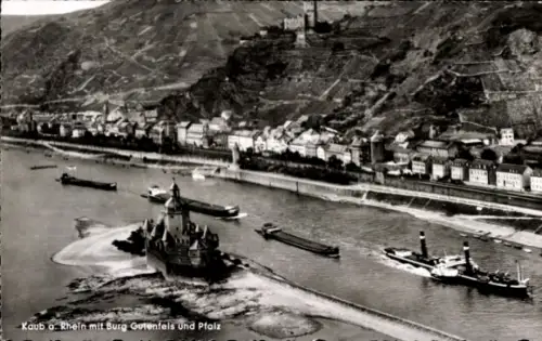 Ak Caub Kaub am Rhein,  Burg Gutenfels, Schiffe, Rheinlandschaft