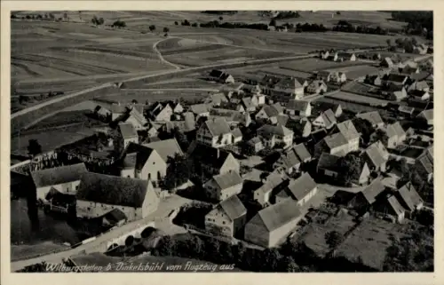 Ak Wilburgstetten in Mittelfranken, Luftaufnahme von Wilburgstetten, Häuser und Landschaft, nmoti