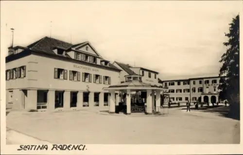 Foto Ak Slatina Kroatien, Gebäude, Platz