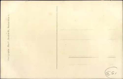 Foto Ak Deutscher Soldat in Uniform mit Ausrüstung, Orden