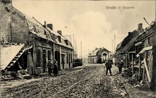 Ak Douvrin Pas de Calais, Straßenpartie, I. WK