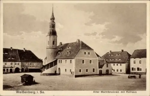 Ak Weißenberg in Sachsen, Alter Marktbrunnen mit Rathaus