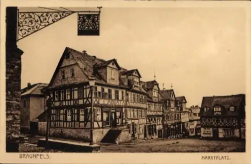 Ak Braunfels an der Lahn, Marktplatz,  Fachwerkhäuser, Schriftzug Braunfels