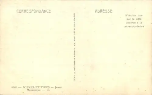 Ak Maghreb, Barbusige junge Frau