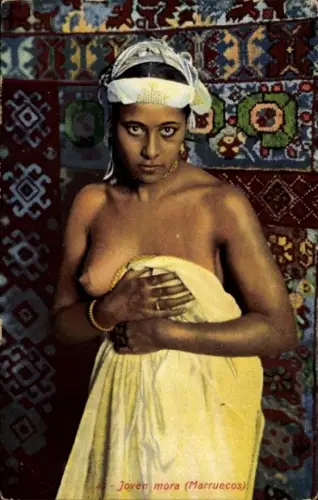 Ak Junge Frau mit Kopfschmuck, barbusig, Maghreb