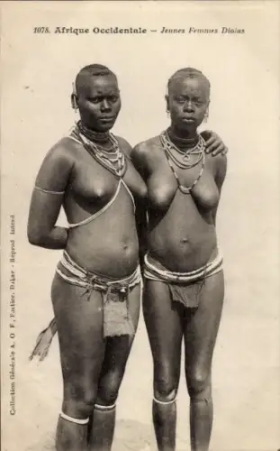 Ak Afrikanische Frauen, Busen, Schmuck, Portrait