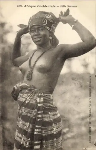 Ak Barbusige Afrikanerin, Porträt, Schmuck