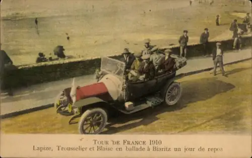 CPA Tour de France 1910, Lapize, Trousselier et Blaise en ballade a Biaritz un jour de repos