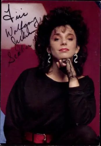 Autogrammkarte Sängerin Gillian Scalici, Portrait, Autogramm