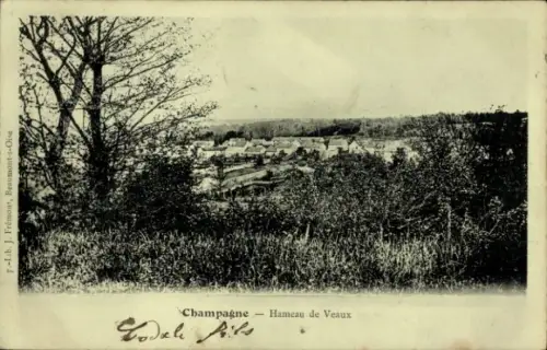 Ak Champagne, Durchblick zu einem Weiler