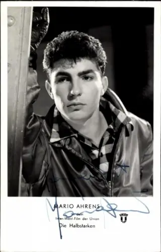 Ak Schauspieler Mario Ahrens in Die Halbstarken, Autogramm