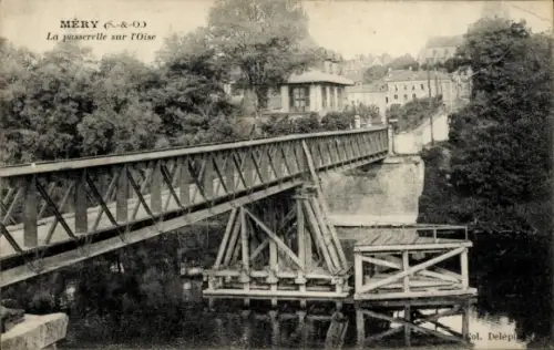 Ak Méry sur Oise Val d’Oise, La passerelle sur l'Oise