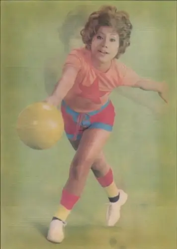 3D Ak Frau mit Bowlingkugel