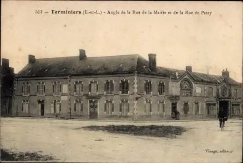 Ak Terminiers, Angle de la Rue de la Mairie, Rue de Patay