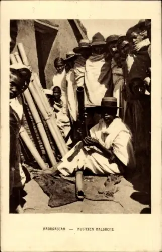 CPA Madagaskar, Musicien Malgache