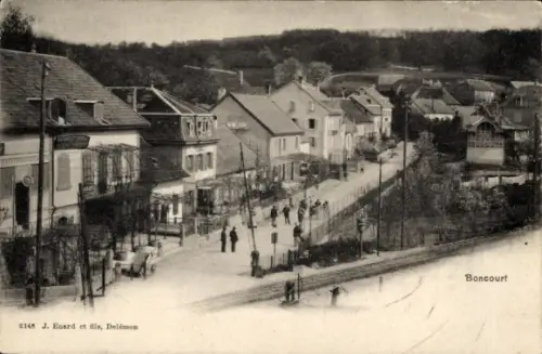 Ak Boncourt Kanton Jura, Straßenpartie, Bahnübergang