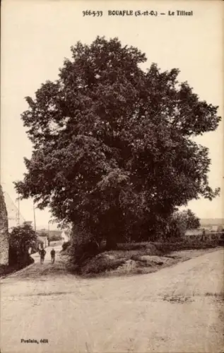 Ak Bouafle Yvelines Frankreich, Baum, Straße, zwei Personen, Landschaft, nansicht