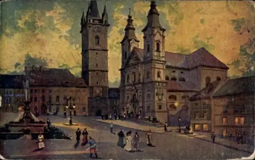 Ak Klatovy Klattau Region Pilsen, Stadtplatz mit Kirche, Türmen, Menschen, Laternen, Brunnen