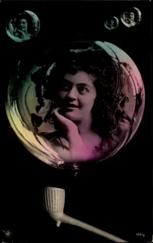 Ak Surrealismus, Frauenportrait in Seifenblasen, Fotokunst