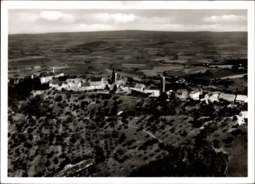 Ak Waldenburg in Sachsen, Luftaufnahme von   Gebäude, weite Landschaft