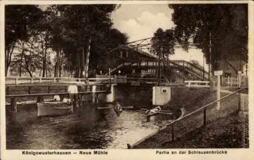Ak Königs Wusterhausen in Brandenburg, Partie an der Schleusenbrücke