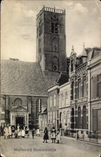 Ak Sommelsdijk Insel Goeree Overflakkee Südholland, Marktveld  Kirche,  Gebäude, Menschen in alte