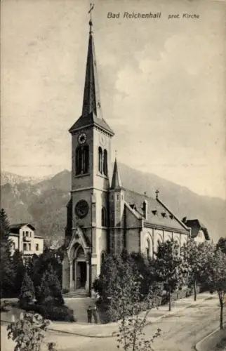 Ak Bad Reichenhall in Oberbayern,  protestantische Kirche, Berglandschaft, Bäume