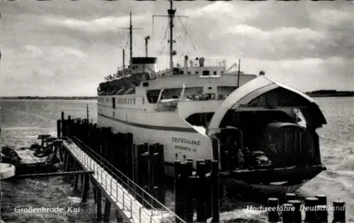 Ak Großenbrode in Ostholstein, Kai, Fährschiff Deutschland