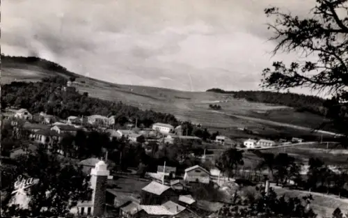 Ak Yacouren Algerien, Landschaftsaufnahme, Hügel, Gebäude, Bäume, Schwarz-Weiß-Foto