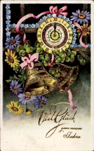 Präge Ak Neujahr, Glocken, Uhr, Kleeblätter, Blumen