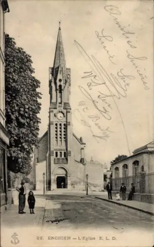 Ak Enghien les Bains Val d'Oise, Kirche, Straßenansicht