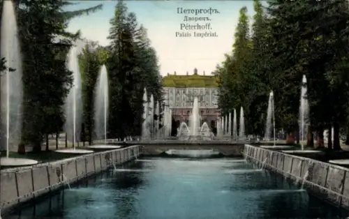 Ak Peterhof Russland, Brunnen, Wasserfälle, Palais Imperial, Bäume, Gartenanlage