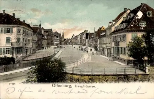 Ak Offenburg in Baden Schwarzwald,  Hauptstrasse, Stadtansicht, Häuser, Straße, Menschen